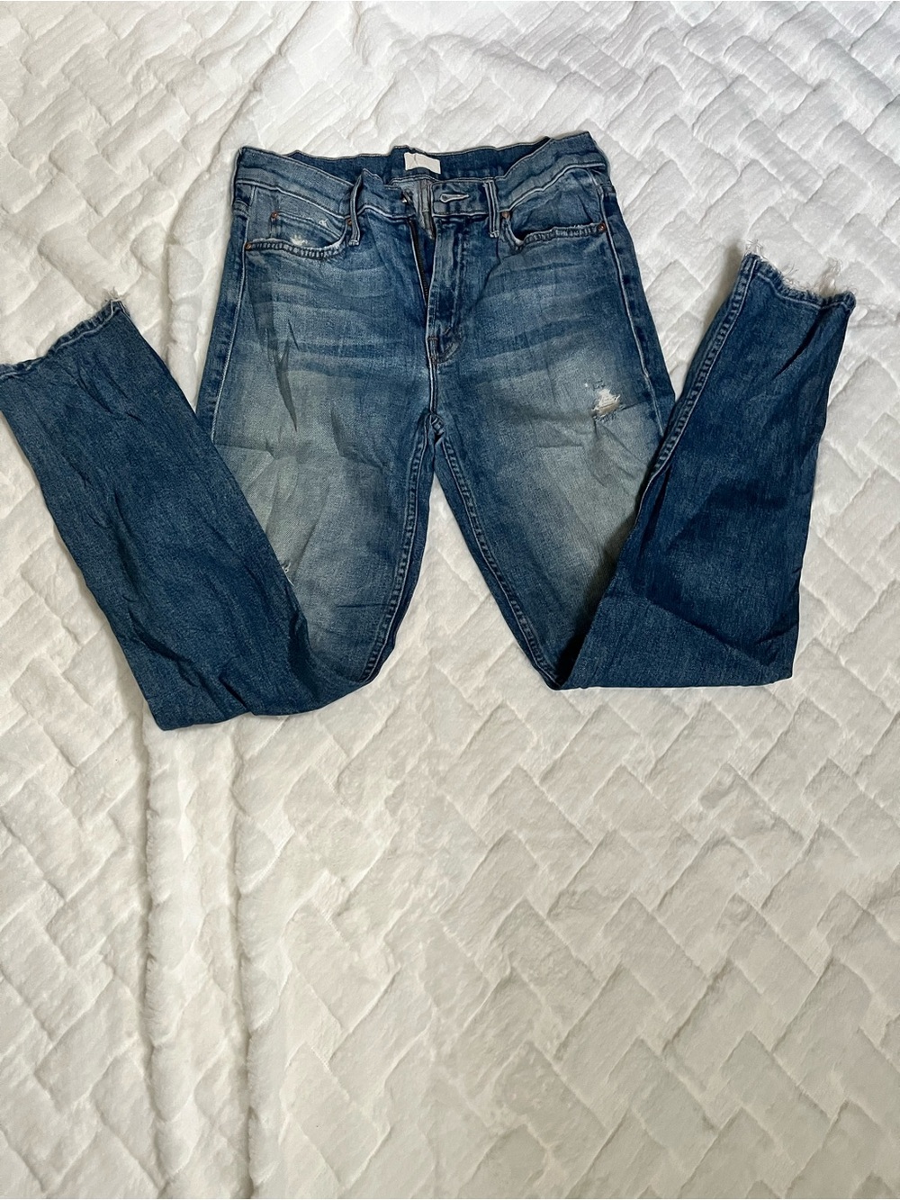 MOTHER Denim Skinny Jeans in Faded Blue with Light Distress